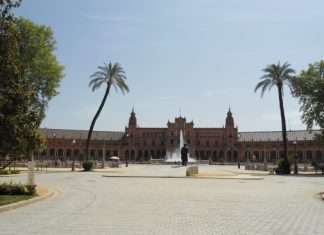 Площа Іспанії у Севільї