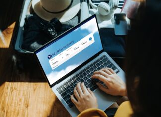 Черная Пятница и Киберпонедельник: Гид по Авиационным Скидкам