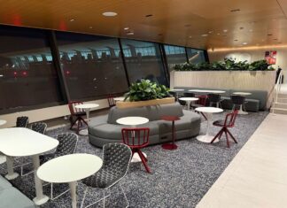 Трамп пропонує обмежити процентні ставки за кредитними картками: що це означає для споживачів і винагороди