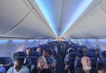 Вірусна історія підкреслює доброзичливість пасажирів до відправлення солдата