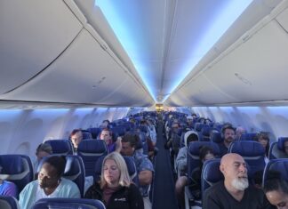 Вірусна історія підкреслює доброзичливість пасажирів до відправлення солдата