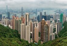 Гонконг залишається живим: повернення через шість років