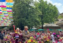 Dollywood: Тематичний Рейс Вилітає Разом з Allegiant Air