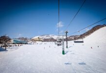 Поїздка до Нісеко: Гід паудер-снігом, онсенами та подорожами з використанням бонусних балів