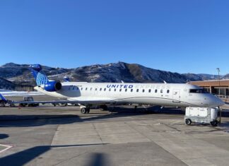 Аеропорт Ель-Пасо знову відкривається після короткого закриття: дрони картелю чи військові операції?