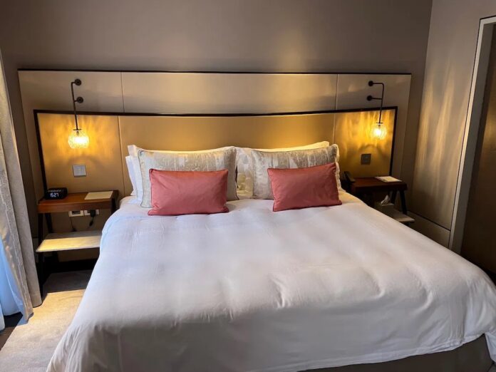 04273c2f-de34-488f-a1d6-a2d20f446890