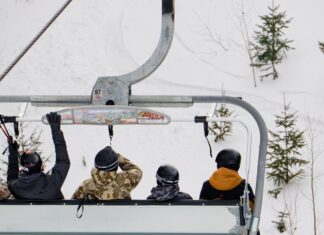 Vail Resorts Знижує Ціни на Epic Pass для Молодих Лижників