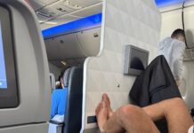 Босо Добро чи Порушення Кордонів? Пасажирка Отримала Масаж Ніг Під час Рейсу