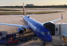 Southwest Airlines Обмежує доступ до додаткових місць для пілотів і бортпровідників