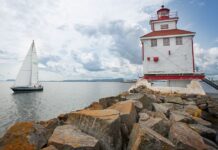 Семиденна Автоподорож Північним Онтаріо: від Тандер-Бей до Торонто