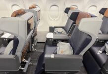 American Airlines Розглядає Повернення ТБ в Кріслах у Світлі Конкурентного Тиску