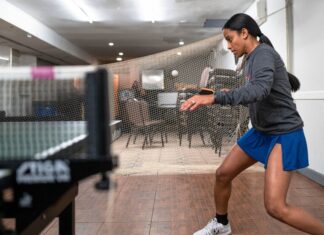 Справжній чемпіон з настільного тенісу виріс на зйомках фільму “Marty Supreme”