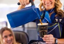 Un agent de bord poursuit un torréfacteur après de graves brûlures en vol