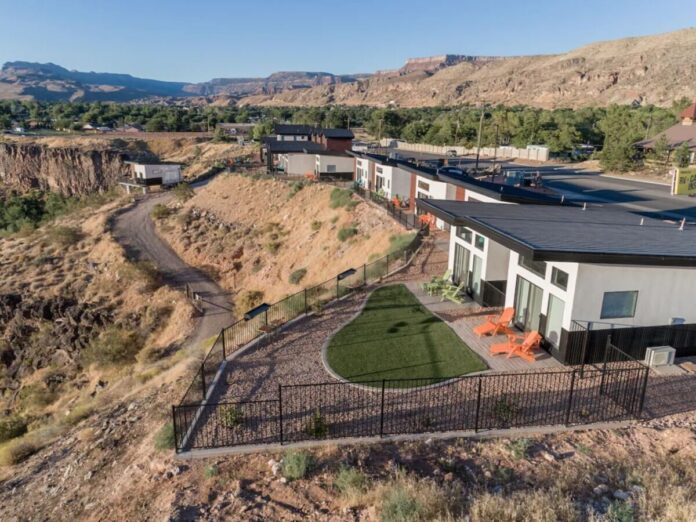 65e16238-4051-419b-8c89-121c315665b8