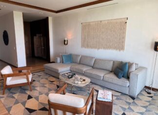 Послуги дворецького у люксових готелях: незамінна перевага чи надлишковий елемент?