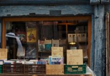 Чому книгарні Франції не здалися