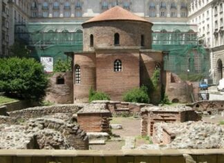 Найстаріші церкви Софії: пішохідний гід по церквах Святої Петки та Святого Георгія